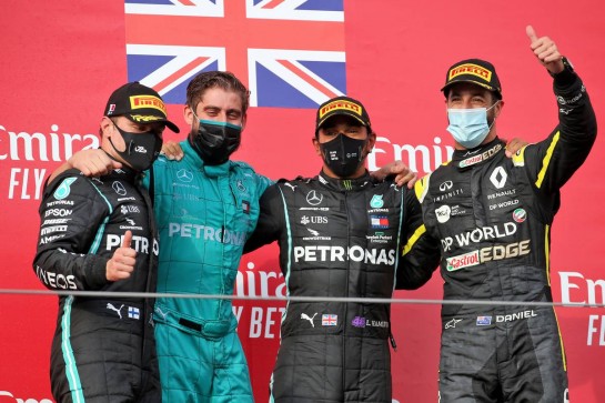 The podium (L to R): Valtteri Bottas (FIN) Mercedes AMG F1, second; Leo Stevens (GBR) Mercedes AMG F1, Lewis Hamilton (GBR) Mercedes AMG F1, race winner; Daniel Ricciardo (AUS) Renault F1 Team, third.
01.11.2020. Formula 1 World Championship, Rd 13, Emilia Romagna Grand Prix, Imola, Italy, Race Day.
- www.xpbimages.com, EMail: requests@xpbimages.com © Copyright: Batchelor / XPB Images