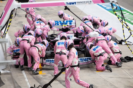 Lance Stroll (CDN) Racing Point F1 Team RP20 makes a pit stop.
01.11.2020. Formula 1 World Championship, Rd 13, Emilia Romagna Grand Prix, Imola, Italy, Race Day.
- www.xpbimages.com, EMail: requests@xpbimages.com © Copyright: Bearne / XPB Images