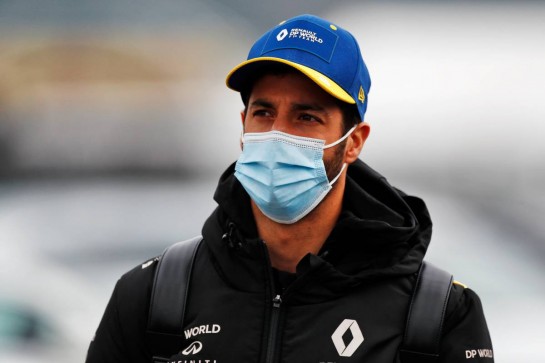 Daniel Ricciardo (AUS) Renault F1 Team.
14.11.2020. Formula 1 World Championship, Rd 14, Turkish Grand Prix, Istanbul, Turkey, Qualifying Day.
- www.xpbimages.com, EMail: requests@xpbimages.com © Copyright: Staley / XPB Images