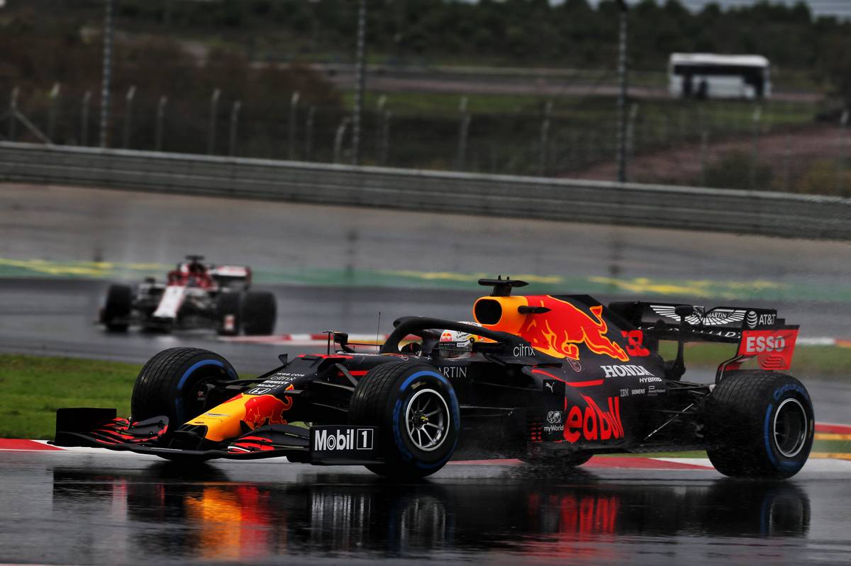 Max Verstappen (NLD) Red Bull Racing RB16.