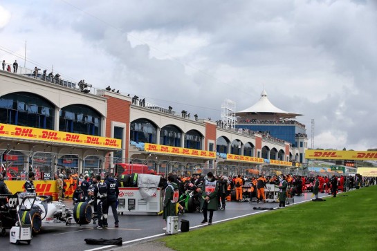 The grid before the start of the race.
15.11.2020. Formula 1 World Championship, Rd 14, Turkish Grand Prix, Istanbul, Turkey, Race Day.
- www.xpbimages.com, EMail: requests@xpbimages.com © Copyright: Batchelor / XPB Images
