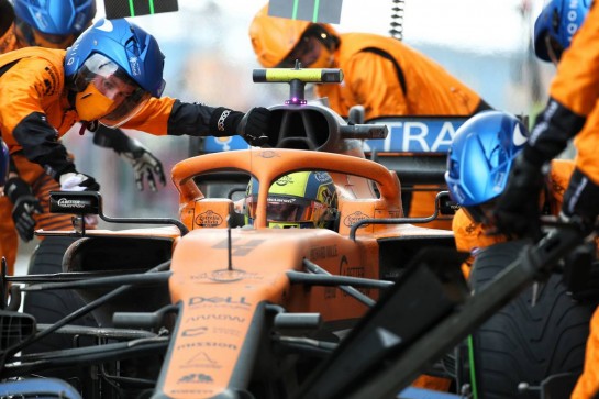 Lando Norris (GBR) McLaren MCL35 makes a pit stop.
15.11.2020. Formula 1 World Championship, Rd 14, Turkish Grand Prix, Istanbul, Turkey, Race Day.
- www.xpbimages.com, EMail: requests@xpbimages.com © Copyright: Bearne / XPB Images