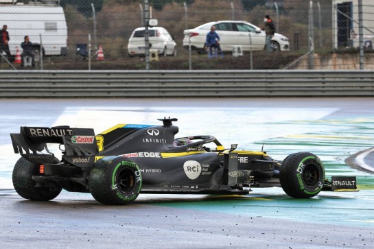 Daniel Ricciardo (AUS) Renault F1 Team RS20 spins.
15.11.2020. Formula 1 World Championship, Rd 14, Turkish Grand Prix, Istanbul, Turkey, Race Day.
- www.xpbimages.com, EMail: requests@xpbimages.com © Copyright: Batchelor / XPB Images