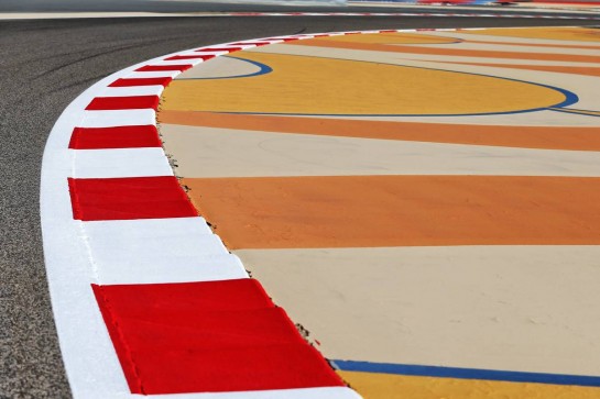 Circuit atmosphere - kerb detail.
26.11.2020. Formula 1 World Championship, Rd 15, Bahrain Grand Prix, Sakhir, Bahrain, Preparation Day.
- www.xpbimages.com, EMail: requests@xpbimages.com © Copyright: Moy / XPB Images