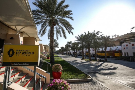 Paddock atmosphere - Renault F1 Team.
26.11.2020. Formula 1 World Championship, Rd 15, Bahrain Grand Prix, Sakhir, Bahrain, Preparation Day.
- www.xpbimages.com, EMail: requests@xpbimages.com © Copyright: Charniaux / XPB Images