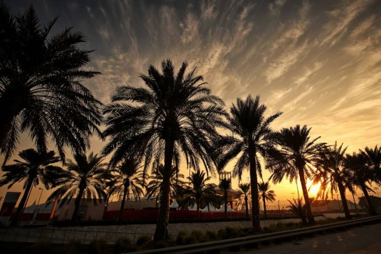 Circuit atmosphere - sunset.
26.11.2020. Formula 1 World Championship, Rd 15, Bahrain Grand Prix, Sakhir, Bahrain, Preparation Day.
- www.xpbimages.com, EMail: requests@xpbimages.com © Copyright: Moy / XPB Images
