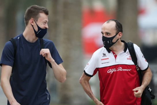 (L to R): Daniil Kvyat (RUS) AlphaTauri with Robert Kubica (POL) Alfa Romeo Racing Reserve Driver.
27.11.2020. Formula 1 World Championship, Rd 15, Bahrain Grand Prix, Sakhir, Bahrain, Practice Day
- www.xpbimages.com, EMail: requests@xpbimages.com © Copyright: Charniaux / XPB Images