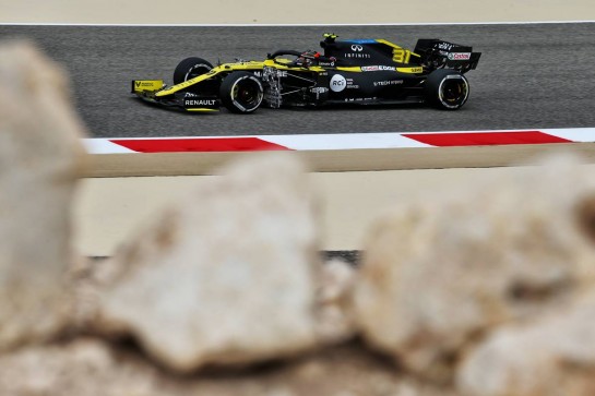 Esteban Ocon (FRA) Renault F1 Team RS20.
27.11.2020. Formula 1 World Championship, Rd 15, Bahrain Grand Prix, Sakhir, Bahrain, Practice Day
- www.xpbimages.com, EMail: requests@xpbimages.com © Copyright: Moy / XPB Images