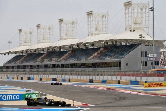 Esteban Ocon (FRA) Renault F1 Team RS20.
27.11.2020. Formula 1 World Championship, Rd 15, Bahrain Grand Prix, Sakhir, Bahrain, Practice Day
- www.xpbimages.com, EMail: requests@xpbimages.com © Copyright: Batchelor / XPB Images