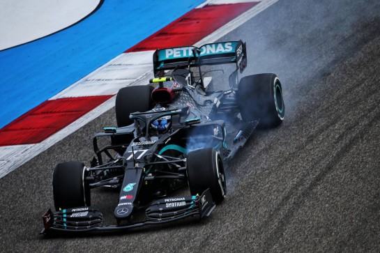 Valtteri Bottas (FIN) Mercedes AMG F1 W11 locks up under braking.
27.11.2020. Formula 1 World Championship, Rd 15, Bahrain Grand Prix, Sakhir, Bahrain, Practice Day
- www.xpbimages.com, EMail: requests@xpbimages.com © Copyright: Batchelor / XPB Images