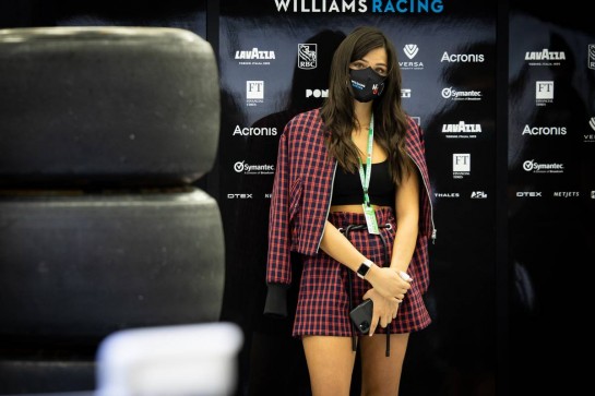 Sandra Dziwiszek (POL), girlfriend of Nicholas Latifi (CDN) Williams Racing.
27.11.2020. Formula 1 World Championship, Rd 15, Bahrain Grand Prix, Sakhir, Bahrain, Practice Day
- www.xpbimages.com, EMail: requests@xpbimages.com © Copyright: Bearne / XPB Images