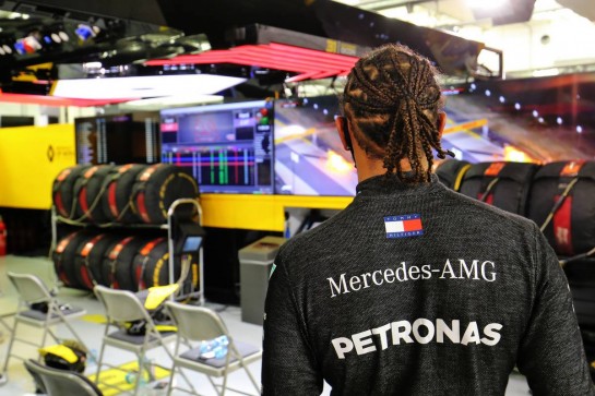Lewis Hamilton (GBR) Mercedes AMG F1 in the pits while the race is stopped watches a replay of the crash suffered by Romain Grosjean (FRA) Haas F1 Team at the start of the race.
29.11.2020. Formula 1 World Championship, Rd 15, Bahrain Grand Prix, Sakhir, Bahrain, Race Day.
- www.xpbimages.com, EMail: requests@xpbimages.com © Copyright: Charniaux / XPB Images