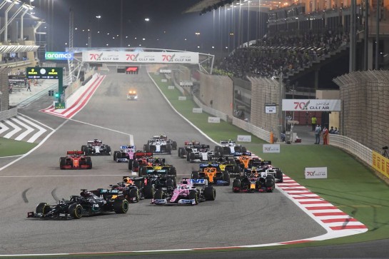 Lewis Hamilton (GBR) Mercedes AMG F1 W11 leads at the restart of the race.
29.11.2020. Formula 1 World Championship, Rd 15, Bahrain Grand Prix, Sakhir, Bahrain, Race Day.
- www.xpbimages.com, EMail: requests@xpbimages.com © Copyright: FIA Pool Image for Editorial Use Only