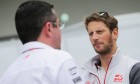 Eric Boullier (FRA) McLaren Racing Director with Romain Grosjean (FRA) Haas F1 Team.