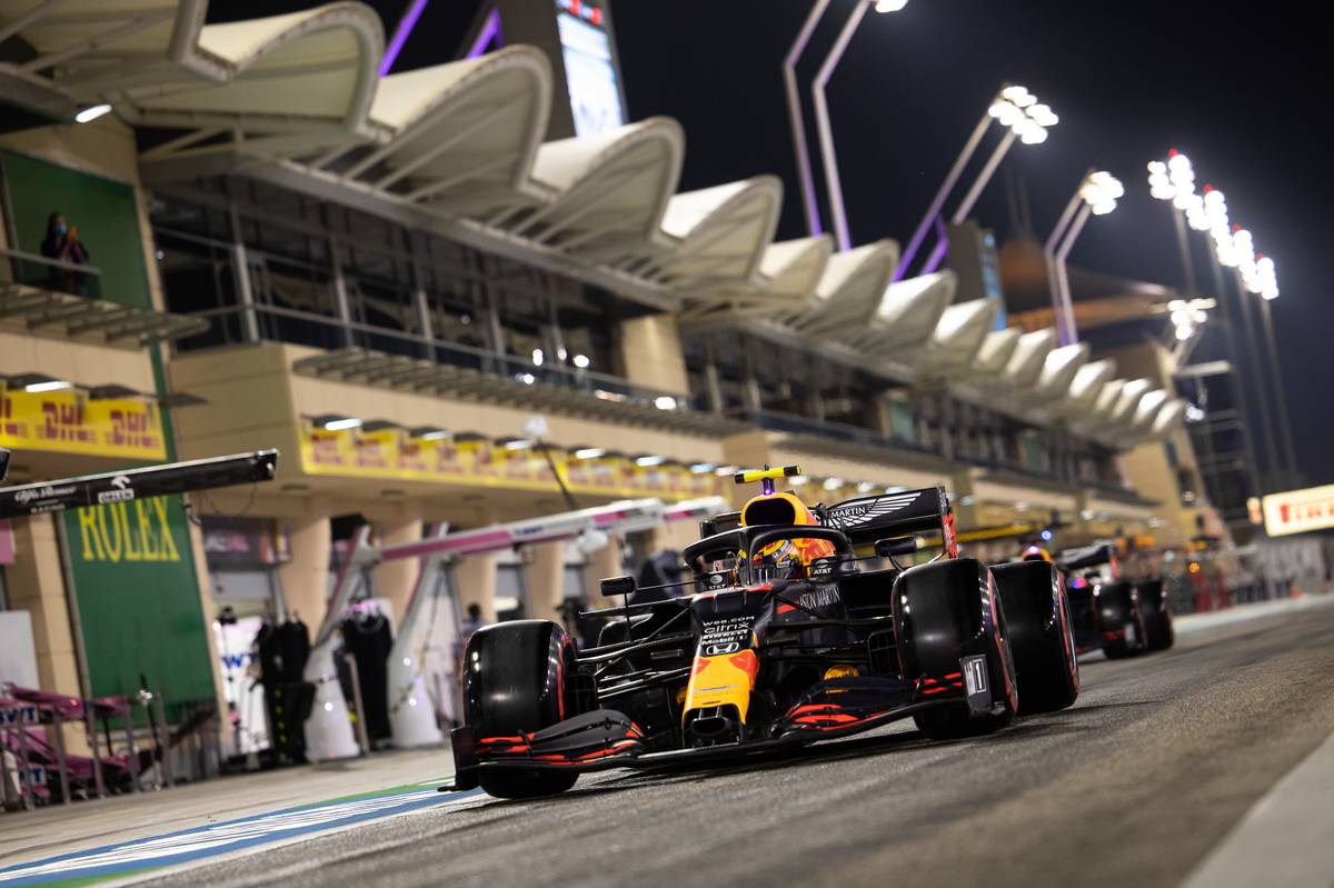 Alexander Albon (THA) Red Bull Racing RB16. 05.12.2020. Formula 1 World Championship, Rd 16, Sakhir Grand Prix,
