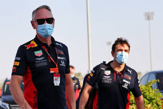 Jonathan Wheatley (GBR) Red Bull Racing Team Manager.
03.12.2020. Formula 1 World Championship, Rd 16, Sakhir Grand Prix, Sakhir, Bahrain, Preparation Day.
- www.xpbimages.com, EMail: requests@xpbimages.com © Copyright: Batchelor / XPB Images