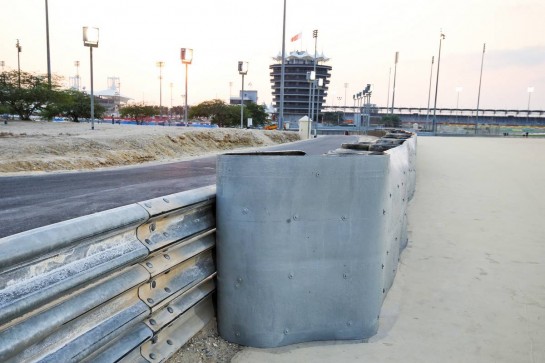 The armco barrier between turns 4 and 5 has two layers of tyres with a conveyor-belt binding installed after the crash of Romain Grosjean (FRA) Haas F1 Team in the Bahrain Grand Prix.
03.12.2020. Formula 1 World Championship, Rd 16, Sakhir Grand Prix, Sakhir, Bahrain, Preparation Day.
- www.xpbimages.com, EMail: requests@xpbimages.com © Copyright: Moy / XPB Images