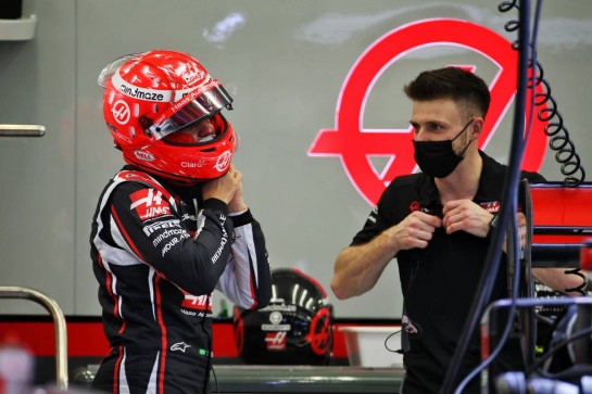 Pietro Fittipaldi (BRA) Haas F1 Team.
03.12.2020. Formula 1 World Championship, Rd 16, Sakhir Grand Prix, Sakhir, Bahrain, Preparation Day.
- www.xpbimages.com, EMail: requests@xpbimages.com © Copyright: Batchelor / XPB Images