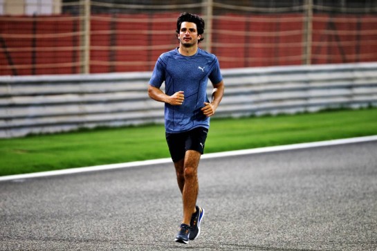 Carlos Sainz Jr (ESP) McLaren runs the circuit.
03.12.2020. Formula 1 World Championship, Rd 16, Sakhir Grand Prix, Sakhir, Bahrain, Preparation Day.
- www.xpbimages.com, EMail: requests@xpbimages.com © Copyright: Batchelor / XPB Images