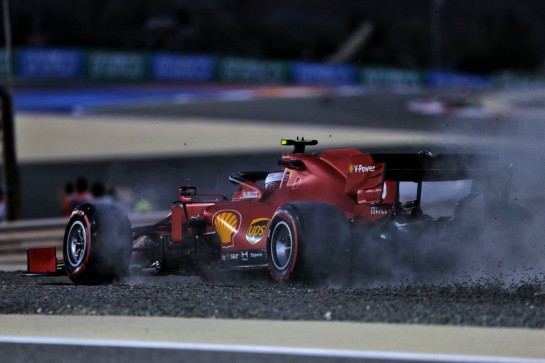 Charles Leclerc (MON) Ferrari SF1000 runs wide.
04.12.2020. Formula 1 World Championship, Rd 16, Sakhir Grand Prix, Sakhir, Bahrain, Practice Day
- www.xpbimages.com, EMail: requests@xpbimages.com © Copyright: Moy / XPB Images