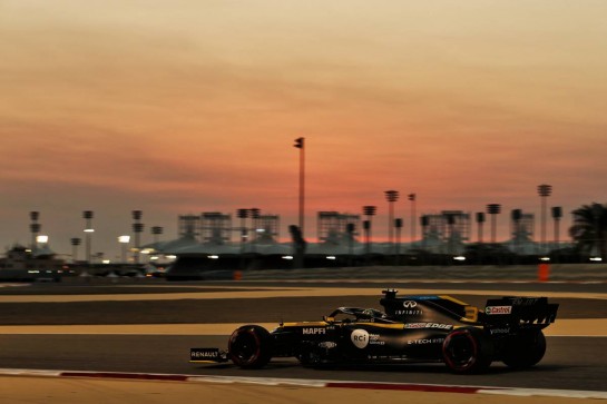 Daniel Ricciardo (AUS) Renault F1 Team RS20.
04.12.2020. Formula 1 World Championship, Rd 16, Sakhir Grand Prix, Sakhir, Bahrain, Practice Day
- www.xpbimages.com, EMail: requests@xpbimages.com © Copyright: Moy / XPB Images