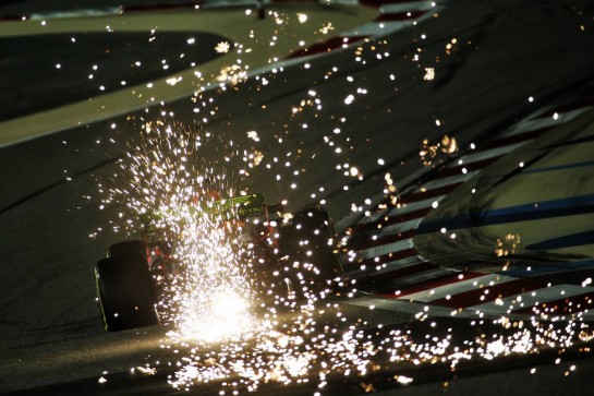 Max Verstappen (NLD) Red Bull Racing RB16 sends sparks flying.
04.12.2020. Formula 1 World Championship, Rd 16, Sakhir Grand Prix, Sakhir, Bahrain, Practice Day
- www.xpbimages.com, EMail: requests@xpbimages.com © Copyright: Batchelor / XPB Images