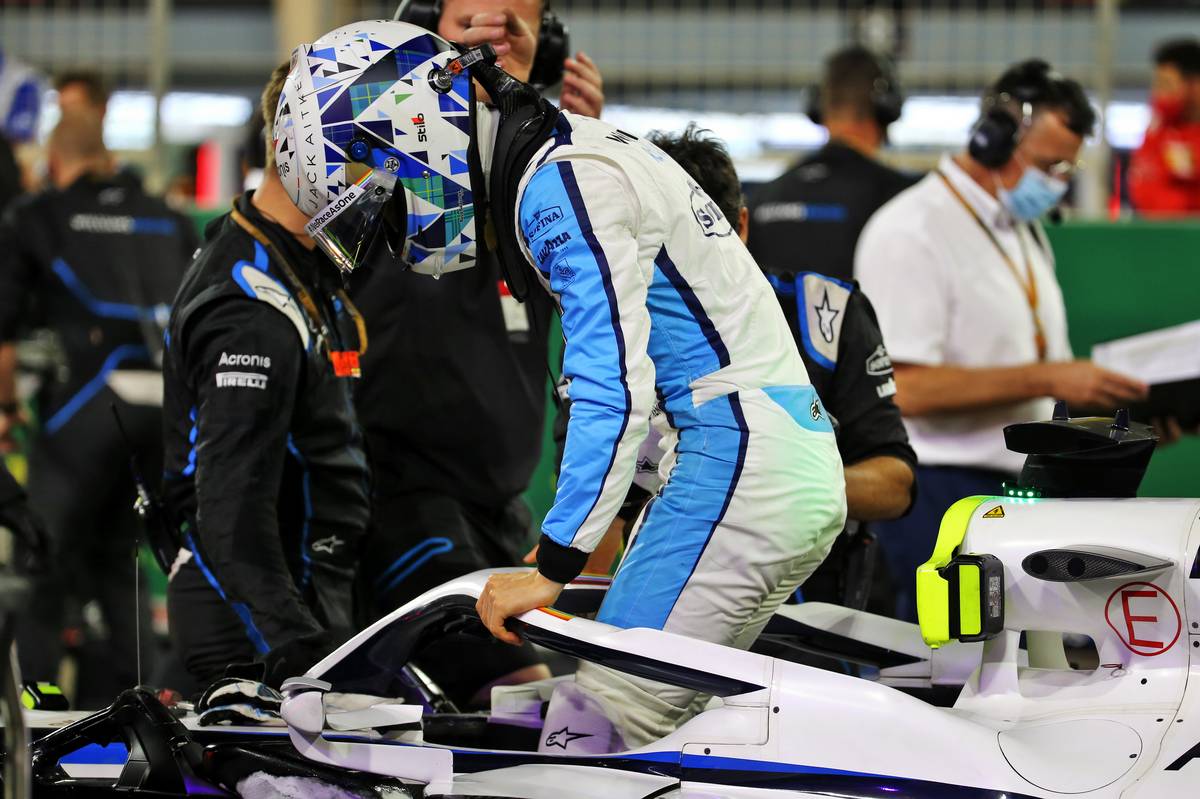 Jack Aitken (GBR) / (KOR) Williams Racing FW43 on the grid. 06.12.2020. Formula 1 World Championship, Rd 16, Sakhir Grand Prix