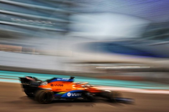 Carlos Sainz Jr (ESP) McLaren MCL35.
12.12.2020. Formula 1 World Championship, Rd 17, Abu Dhabi Grand Prix, Yas Marina Circuit, Abu Dhabi, Qualifying Day.
- www.xpbimages.com, EMail: requests@xpbimages.com © Copyright: Moy / XPB Images
