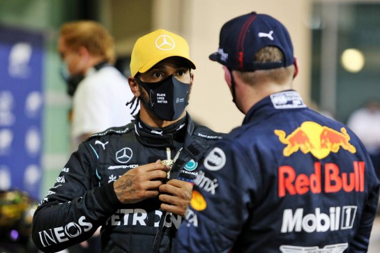 (L to R): Lewis Hamilton (GBR) Mercedes AMG F1 in qualifying parc ferme with pole sitter Max Verstappen (NLD) Red Bull Racing.
12.12.2020. Formula 1 World Championship, Rd 17, Abu Dhabi Grand Prix, Yas Marina Circuit, Abu Dhabi, Qualifying Day.
- www.xpbimages.com, EMail: requests@xpbimages.com © Copyright: Moy / XPB Images