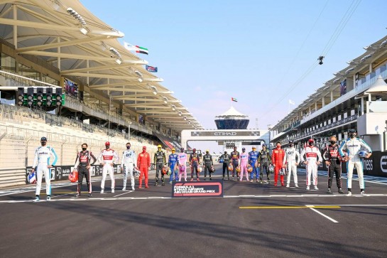 The drivers' end of season group photograph.
13.12.2020. Formula 1 World Championship, Rd 17, Abu Dhabi Grand Prix, Yas Marina Circuit, Abu Dhabi, Race Day.
- www.xpbimages.com, EMail: requests@xpbimages.com © Copyright: FIA Pool Image for Editorial Use Only