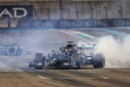 Lewis Hamilton (GBR) Mercedes AMG F1 W11 and Valtteri Bottas (FIN) Mercedes AMG F1 W11 - doughnuts at the end of the race.
13.12.2020. Formula 1 World Championship, Rd 17, Abu Dhabi Grand Prix, Yas Marina Circuit, Abu Dhabi, Race Day.
- www.xpbimages.com, EMail: requests@xpbimages.com © Copyright: Charniaux / XPB Images