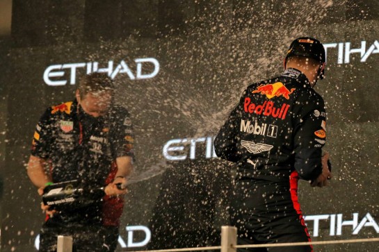 Race winner Max Verstappen (NLD) Red Bull Racing celebrates on the podium with Paul Monaghan (GBR) Red Bull Racing Chief Engineer.
13.12.2020. Formula 1 World Championship, Rd 17, Abu Dhabi Grand Prix, Yas Marina Circuit, Abu Dhabi, Race Day.
- www.xpbimages.com, EMail: requests@xpbimages.com © Copyright: Moy / XPB Images