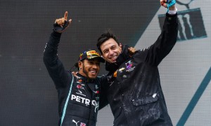 Wolff: Russell performance won't sway Hamilton contract talks