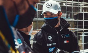 De Vries on top after mixed weekend for Mercedes