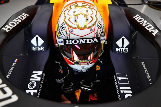 NORTHAMPTON, ENGLAND - FEBRUARY 24: Max Verstappen of Netherlands and Red Bull Racing prepares to drive in the garage during the Red Bull Racing Filming Day at Silverstone on February 24, 2021 in Northampton, England. (Photo by Mark Thompson/Getty Images for Red Bull Racing) // Getty Images / Red Bull Content Pool // SI202102240146 // Usage for editorial use only //