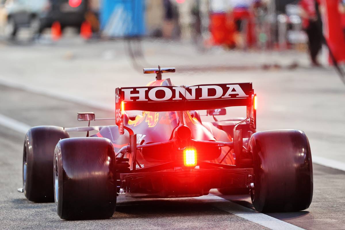 Max Verstappen (NLD) Red Bull Racing RB16B.