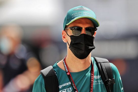 Sebastian Vettel (GER) Aston Martin F1 Team.
25.03.2021. Formula 1 World Championship, Rd 1, Bahrain Grand Prix, Sakhir, Bahrain, Preparation Day.
- www.xpbimages.com, EMail: requests@xpbimages.com © Copyright: Moy / XPB Images