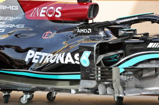 Mercedes AMG F1 W12 floor and sidepod detail.
25.03.2021. Formula 1 World Championship, Rd 1, Bahrain Grand Prix, Sakhir, Bahrain, Preparation Day.
- www.xpbimages.com, EMail: requests@xpbimages.com © Copyright: Batchelor / XPB Images