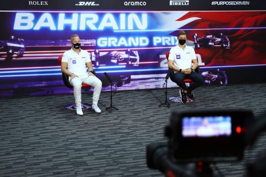 (L to R): Nikita Mazepin (RUS) Haas F1 Team and team mate Mick Schumacher (GER) Haas F1 Team in the FIA Press Conference.
25.03.2021. Formula 1 World Championship, Rd 1, Bahrain Grand Prix, Sakhir, Bahrain, Preparation Day.
- www.xpbimages.com, EMail: requests@xpbimages.com © Copyright: FIA Pool Image for Editorial Use Only