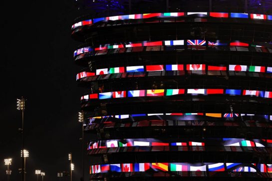 Circuit atmosphere - illuminated building.
25.03.2021. Formula 1 World Championship, Rd 1, Bahrain Grand Prix, Sakhir, Bahrain, Preparation Day.
- www.xpbimages.com, EMail: requests@xpbimages.com © Copyright: Batchelor / XPB Images