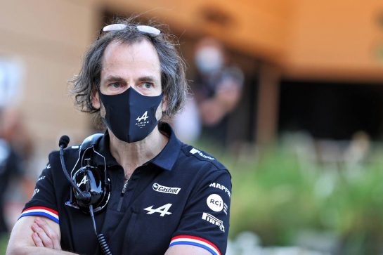 Ciaron Pilbeam (GBR) Alpine F1 Team Chief Race Engineer.
26.03.2021. Formula 1 World Championship, Rd 1, Bahrain Grand Prix, Sakhir, Bahrain, Practice Day
- www.xpbimages.com, EMail: requests@xpbimages.com © Copyright: Moy / XPB Images