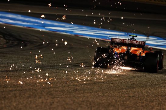 Lando Norris (GBR) McLaren MCL35M sends sparks flying.
27.03.2021. Formula 1 World Championship, Rd 1, Bahrain Grand Prix, Sakhir, Bahrain, Qualifying Day.
- www.xpbimages.com, EMail: requests@xpbimages.com © Copyright: Batchelor / XPB Images