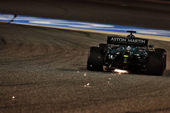 Lance Stroll (CDN) Aston Martin F1 Team AMR21.
27.03.2021. Formula 1 World Championship, Rd 1, Bahrain Grand Prix, Sakhir, Bahrain, Qualifying Day.
- www.xpbimages.com, EMail: requests@xpbimages.com © Copyright: Batchelor / XPB Images