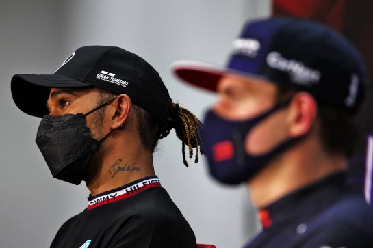 Lewis Hamilton (GBR) Mercedes AMG F1 in the post qualifying FIA Press Conference.
27.03.2021. Formula 1 World Championship, Rd 1, Bahrain Grand Prix, Sakhir, Bahrain, Qualifying Day.
- www.xpbimages.com, EMail: requests@xpbimages.com © Copyright: Batchelor / XPB Images