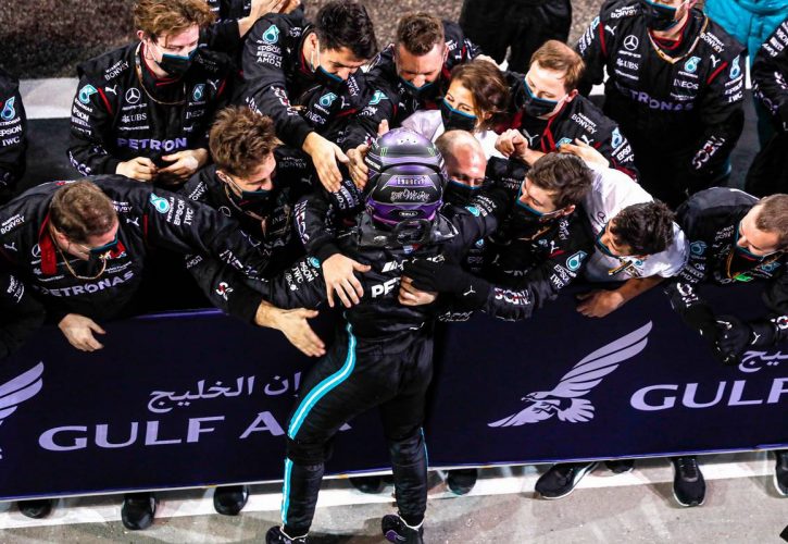 Race winner Lewis Hamilton (GBR) Mercedes AMG F1 celebrates with the team in parc ferme.