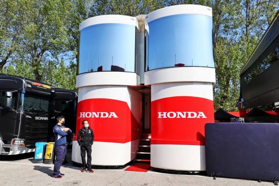 Honda motorhome in the paddock.
16.04.2021. Formula 1 World Championship, Rd 2, Emilia Romagna Grand Prix, Imola, Italy, Practice Day.
- www.xpbimages.com, EMail: requests@xpbimages.com © Copyright: Moy / XPB Images
