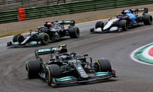 Russell: No 'rules of engagement' for fighting Mercedes drivers