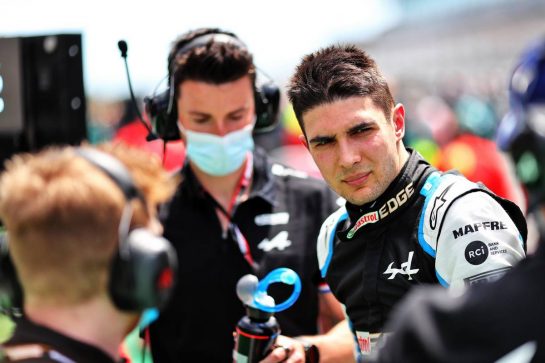 Esteban Ocon (FRA) Alpine F1 Team on the grid.
02.05.2021. Formula 1 World Championship, Rd 3, Portuguese Grand Prix, Portimao, Portugal, Race Day.
- www.xpbimages.com, EMail: requests@xpbimages.com © Copyright: Charniaux / XPB Images
