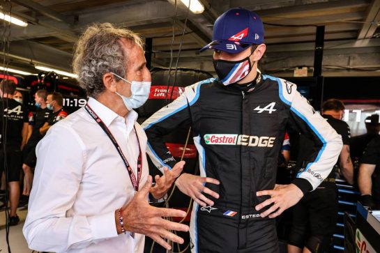 Esteban Ocon (FRA) Alpine F1 Team with Alain Prost (FRA) Alpine F1 Team Non-Executive Director.
20.05.2021. Formula 1 World Championship, Rd 5, Monaco Grand Prix, Monte Carlo, Monaco, Practice Day.
- www.xpbimages.com, EMail: requests@xpbimages.com © Copyright: Charniaux / XPB Images