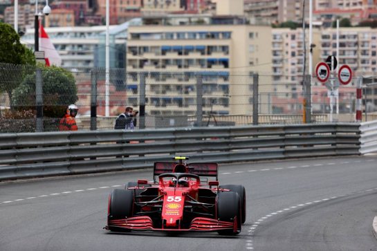 Carlos Sainz Jr (ESP) Ferrari SF-21.
22.05.2021. Formula 1 World Championship, Rd 5, Monaco Grand Prix, Monte Carlo, Monaco, Qualifying Day.
- www.xpbimages.com, EMail: requests@xpbimages.com © Copyright: Batchelor / XPB Images